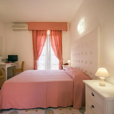 San Giovanni 3*