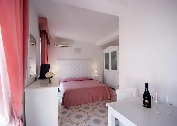 מלון San Giovanni 3*