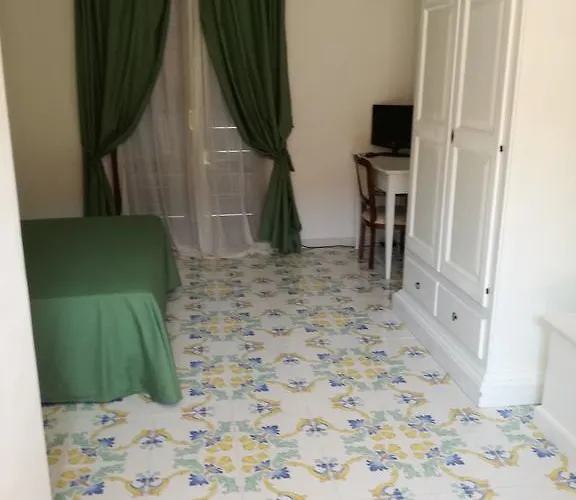 San Giovanni מלון 3*